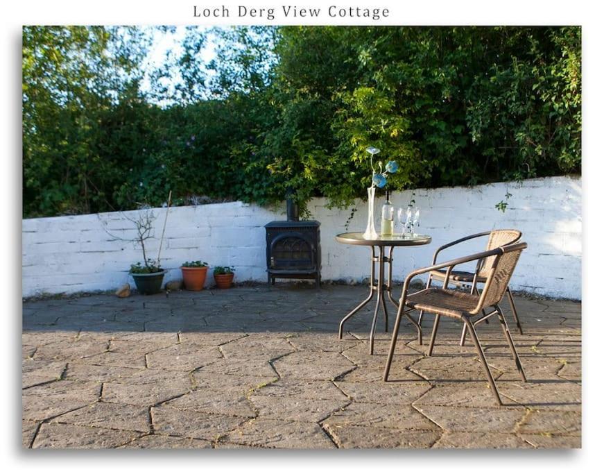 Cosy Self Contained Cottage With Stunning Views Killaloe Extérieur photo