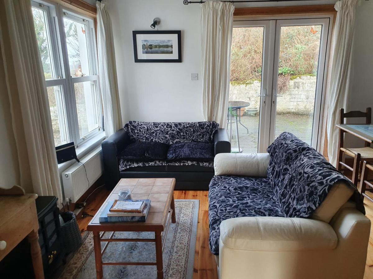 Cosy Self Contained Cottage With Stunning Views Killaloe Extérieur photo